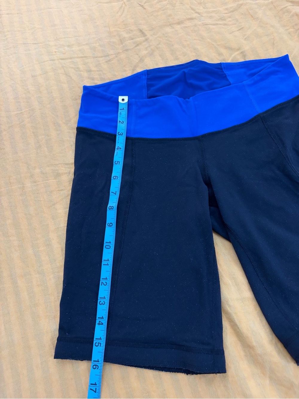 Vintage lulu lemon bike shorts - Picture 4 of 5